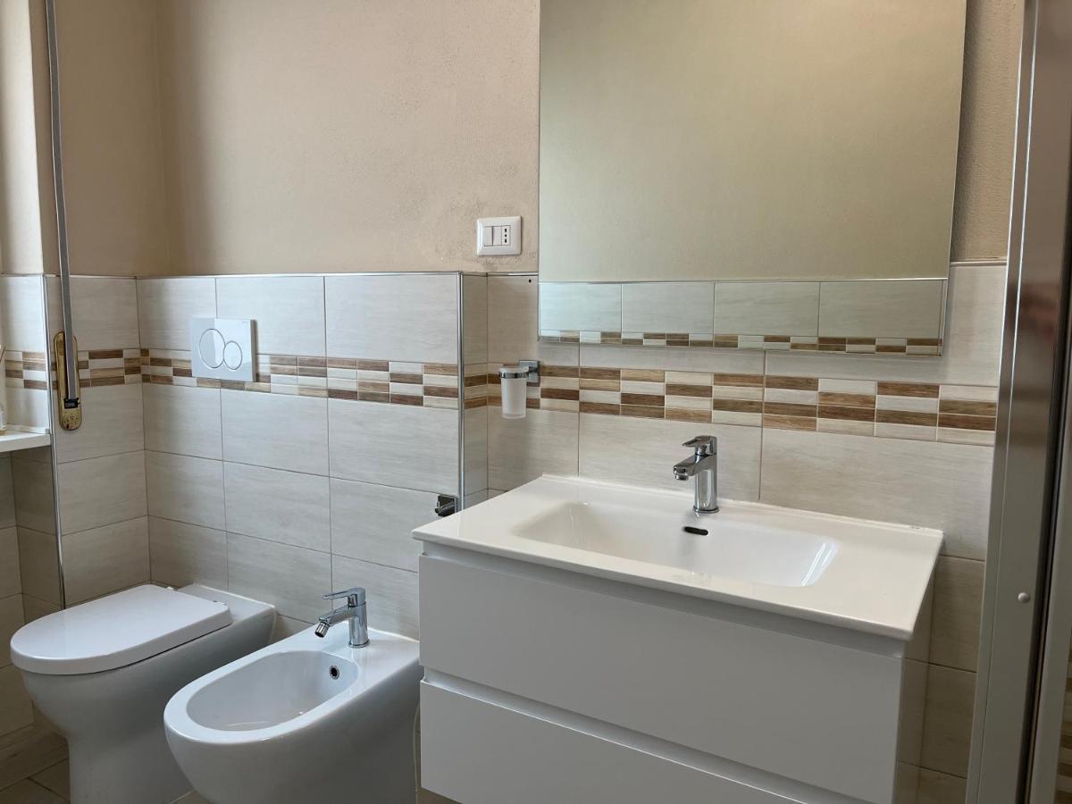 Garibaldi 46 Apartment Verbania Bagian luar foto